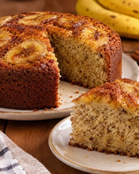 bolo de banana simples e fofinho